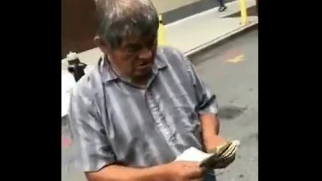 Uczciwy gość chciał oddać swoje ostatnie pieniądze za zniszczenie auta