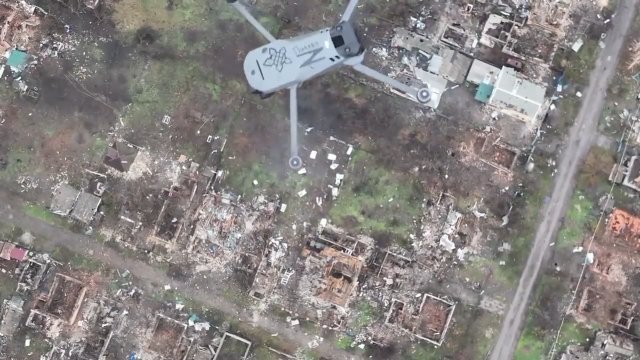 Ukraiński dron strącił rosyjskiego drona koordynującego artylerię w obwodzie donieckim