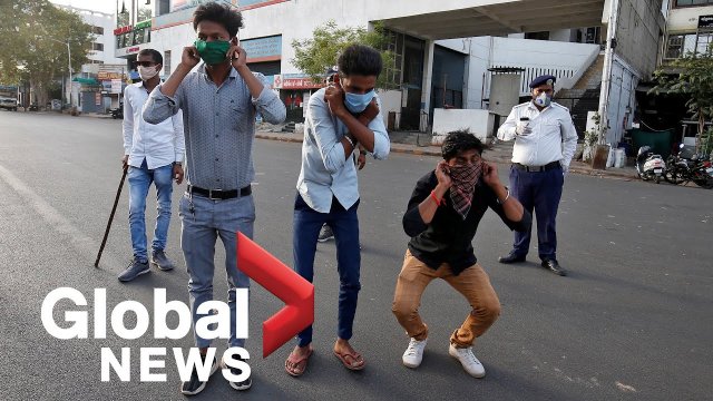 W Indiach za złamanie kwarantanny mieszkańcy są pacyfikowani przez policję