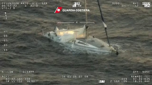 12 migrantów cudem przeżyło katastrofę łodzi u wybrzeży Włoch