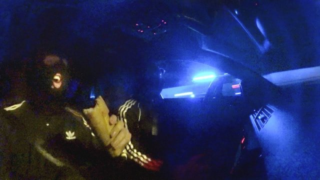 Kierowca Audi RS4 "bawi" się z policją w berka