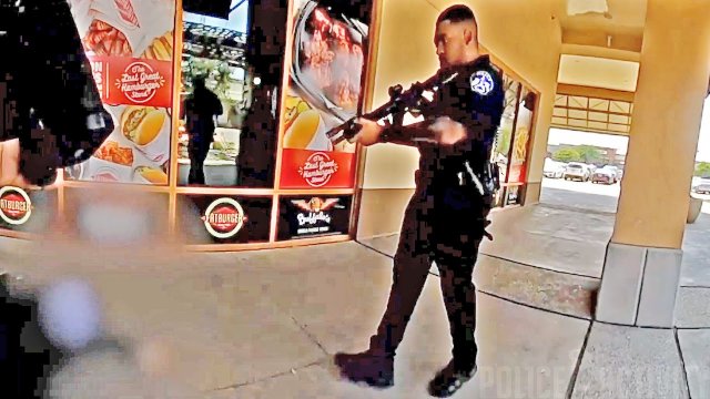 Nagranie z policyjnej kamery BodyCam ze strzelaniny w centrum handlowym w Teksasie