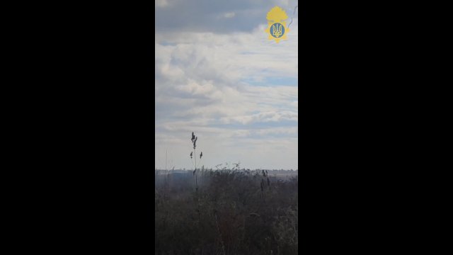 Żołnierze ukraińscy strzelający do rosyjskiego śmigłowca Ka-52 przy użyciu MANPADS