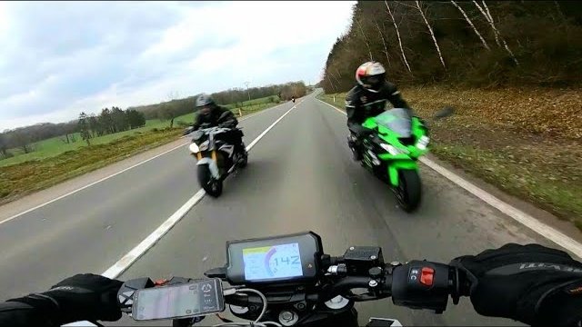 Niebezpieczna mijanka motocyklistów czyli debile motocyklowi w akcji...