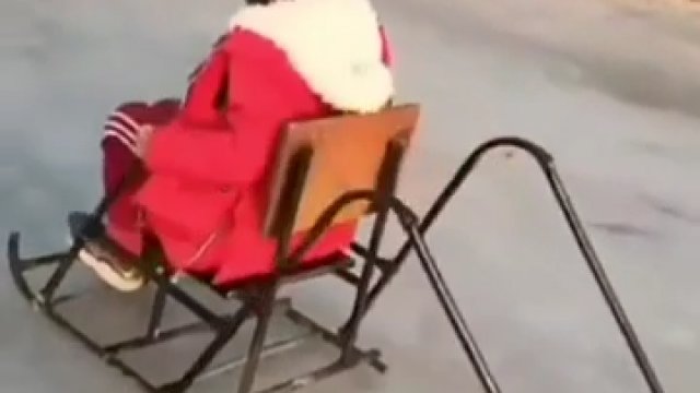 Krzesło do jeżdżenia po lodzie