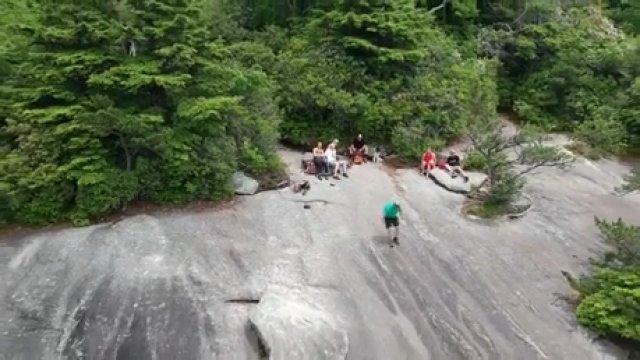 Kiedy filmowanie wszystkiego dronem wejdzie za mocno