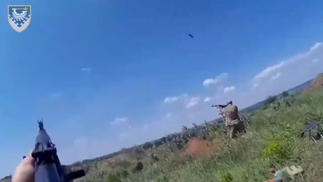 Ukraińscy żołnierze zestrzelili rosyjskiego drona kamikaze „Lancet” zbliżającego się do ich pozycji