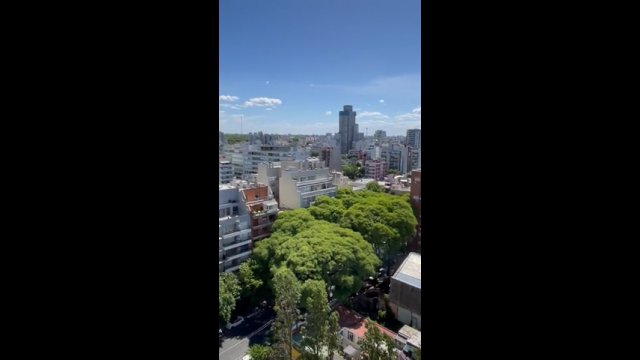 Ludzie w Buenes Aires krzyczą z radości po tym, jak Argentyna zdobywa mistrzostwo świata