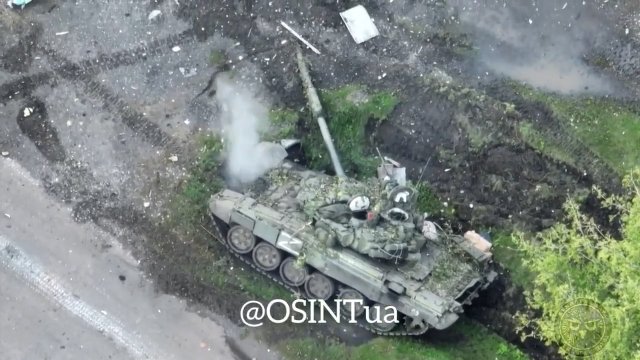 Kilka rosyjskich T-90 zostało zauważonych w rejonie Charkowa. Wszystkie skończyły tak samo