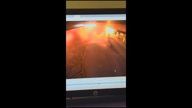 Pożar na lotnisku Luton: Ogromny pożar powoduje częściowe zawalenie się parkingu [WIDEO]