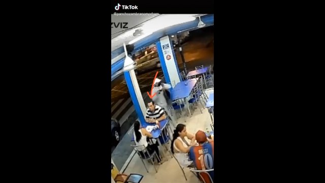 Napad z bronią w restauracji. Chłopak zostawił swoją dziewczynę i... uciekł