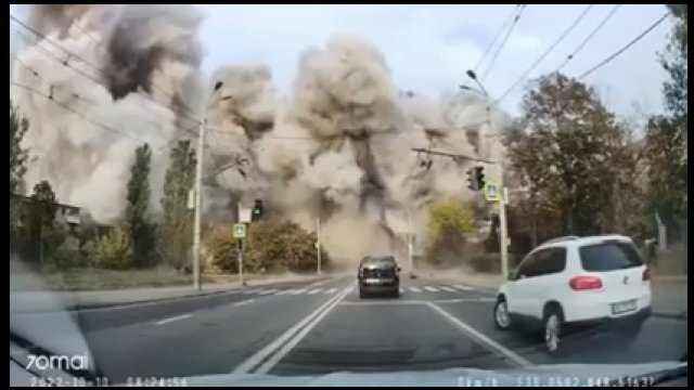 Kierowca nagrał kolejne serie ataków rakietowych w Dnieprze