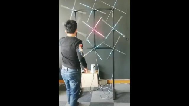 Holograficzny wyświetlacz 3D LED