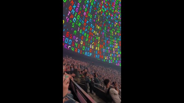 Tak wyglądał koncert U2 w sferycznej sali w Las Vegas. Coś niesamowitego! [WIDEO]