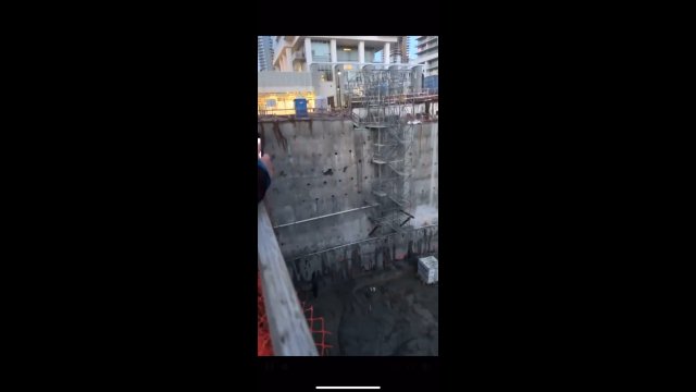 Zawaliła się ściana konstrukcyjna na placu budowy w Vancouver
