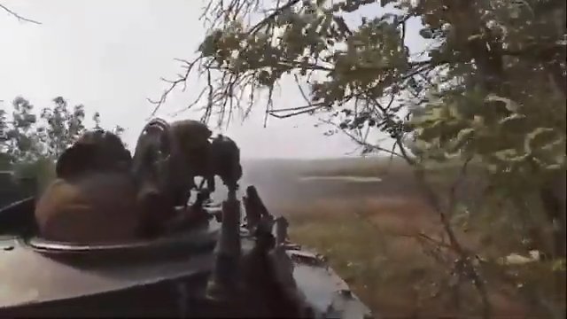 Rosyjska załoga BMP-3 nagrywa wideo i szybko zostaje namierzona
