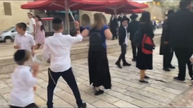 Chrześcijańscy turyści w Jerozolimie zaatakowani przez izraelskie dzieci [WIDEO]