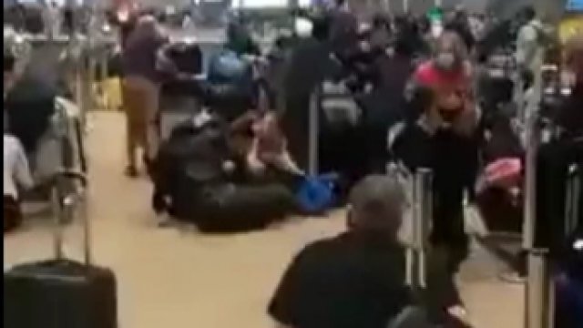 Panika na Izraelskim lotnisku. Znaleziono pocisk artyleryjski