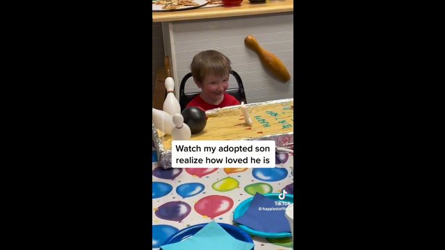 Adoptowany chłopczyk po raz pierwszy świętował swoje urodziny