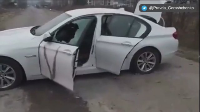 Rosjanie na ziemiach ukraińskich porzucili skradziony samochód pełen trofeów