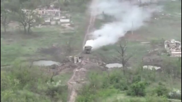 Rosjanie uciekając w panice usiłowali przeskoczyć czołgiem nad rzeką