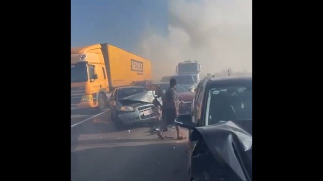 Kierowcy mimo zerowej widoczności wjeżdżali na ślepo w gęsty dym