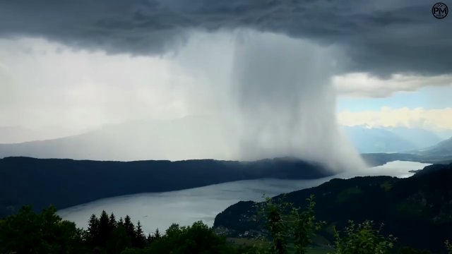 Jak wygląda oberwanie chmury - timelapse