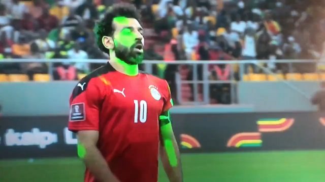 WTF w kluczowym meczu: Senegal pokonał Egipt. Kibole oślepiali Salaha i spółkę