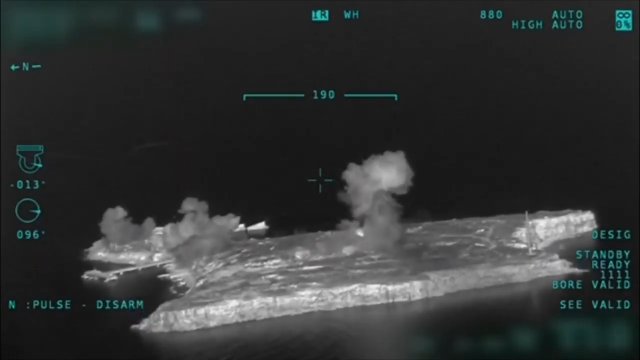 Ukraińskie lotnictwo bombarduje wyspę węży z Rosjanami