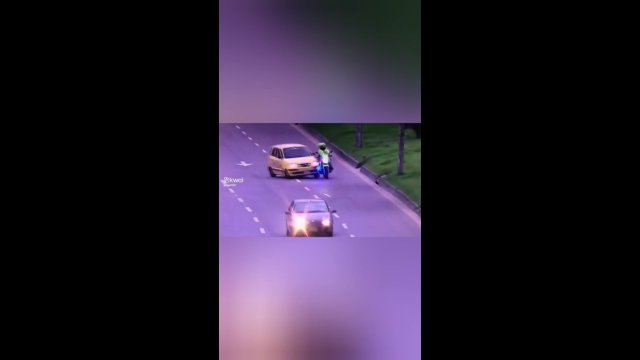 Kierowca celowo wjechał w policjanta, który próbował go zatrzymać