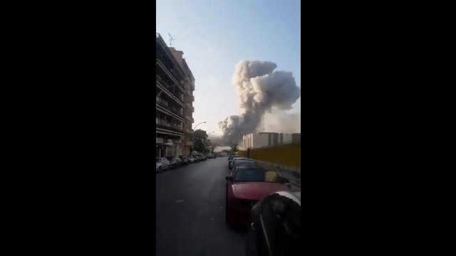 Eksplozja w Bejrucie z kilku różnych perspektyw. Aż trudno uwierzyć w siłę wybuchu