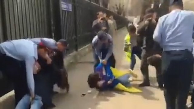 Antywojenny protest został rozwiązany przez policję w Ałmaty w Kazachstanie