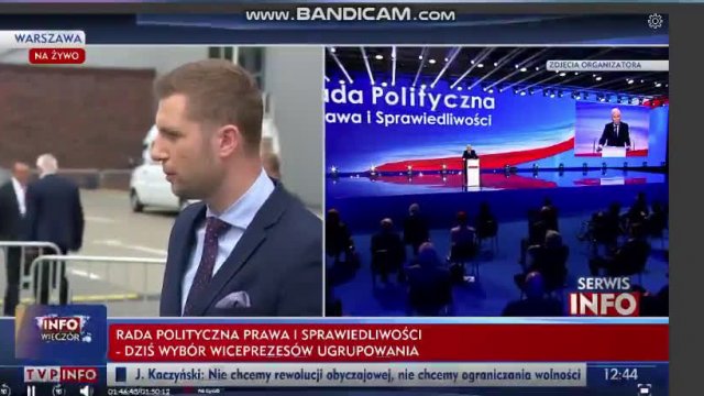 Redaktor Miłosz Kłeczek TVPis przez 40 sekund zadaje pytanie z tezą.