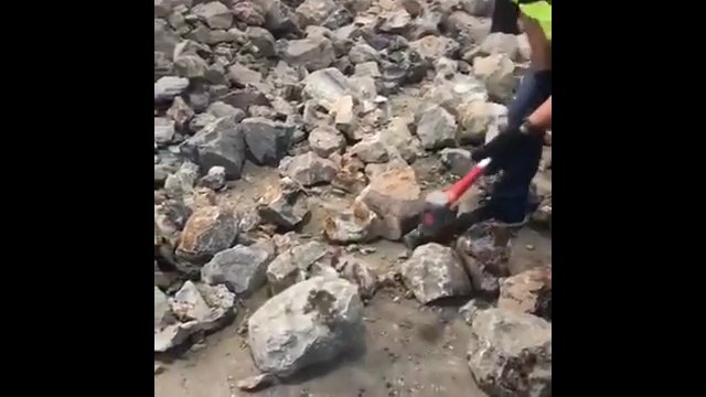 Hiszpańska policja znalazła 1000 kg kokainy, która była ukryta w... skałach