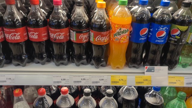 Ceny Coca-Coli i Pepsi po podwyżkach 2021