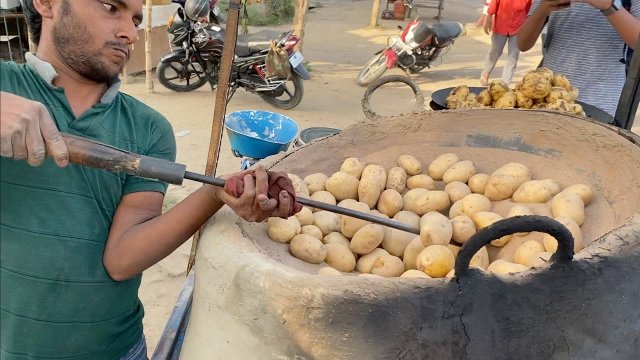 Indyjski take away - ziemniaki pieczone w piasku