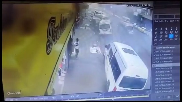 Gigantyczna eksplozja w Johannesburgu. Wybuch wyrzucił w powietrze auta