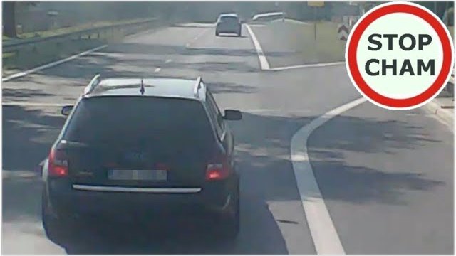 Szeryf w Audi zajeżdża drogę powodując wypadek