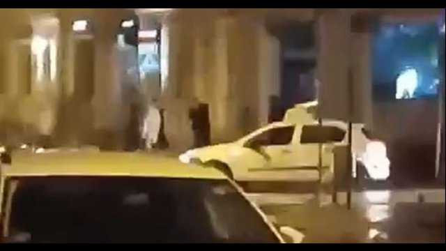 Nocna akcja złodziei w Poznaniu. Brutalnie pobili kierowcę i... ukradli taksówkę [WIDEO]