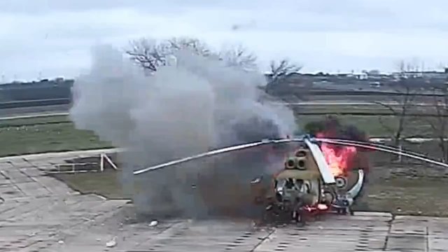 Atak drona w Naddniestrzu, zniszczony został stary śmigłowiec [WIDEO]