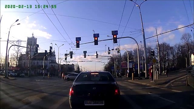 Wypadek karetki na skrzyżowaniu w Lublinie. Cztery osoby poszkodowane