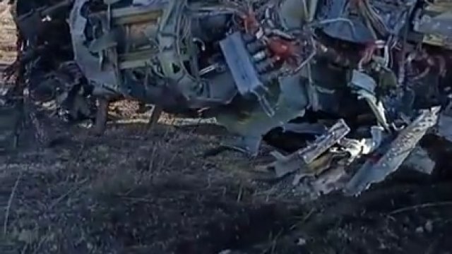 Uszkodzone ukraińskie Su-25 po awaryjnym lądowaniu