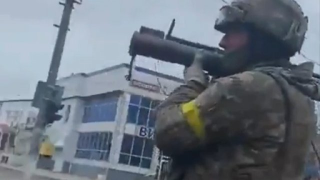 Ukraińskie pozycje w Mikołajowie zaatakowane przez siły rosyjskie.