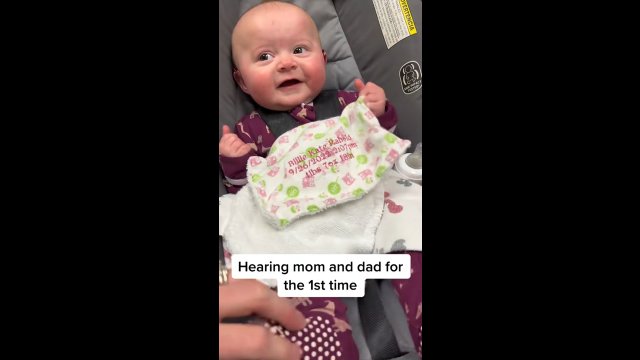 Dziecko po raz pierwszy usłyszało głos swoich rodziców