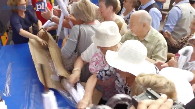 Walka seniorów o darmowe parasole na Podlasiu