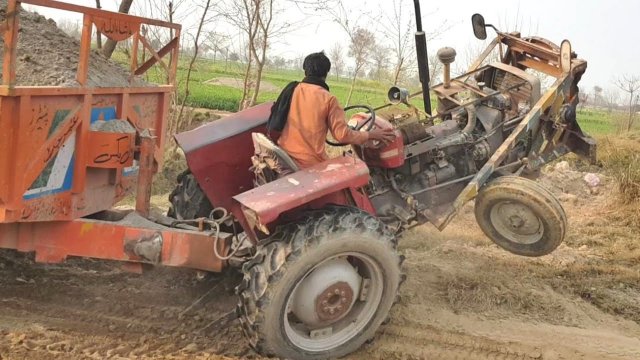 Kierowcy traktorów w Pakistanie