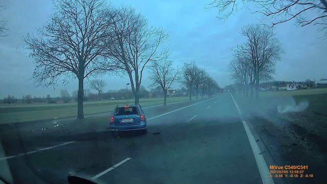 Wypadek DK32 Grodzisk - Granowo 05.02.2021 - ciężko ranna została jedna osoba.