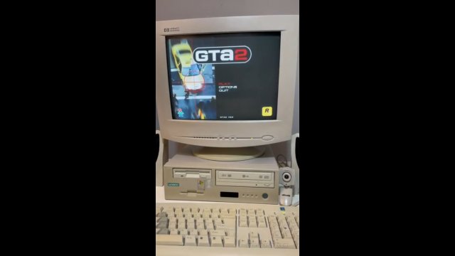 Stary komputer i odrobina nostalgii [WIDEO]