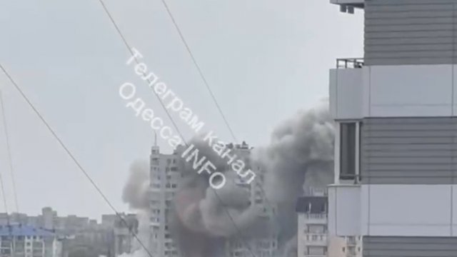 Rosyjska rakieta leci prosto do cywilnych budynków w Odessie