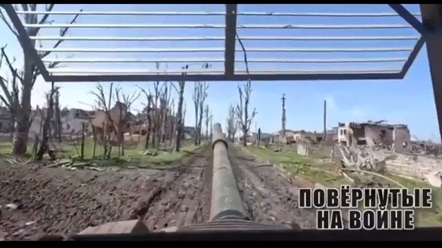 Nagranie z rosyjskiego czołgu po bezpośrednim trafieniu przez drona kamikaze